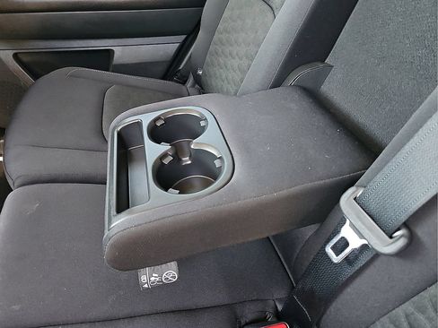 Used 2024 Nissan Pathfinder SV FWD image 12