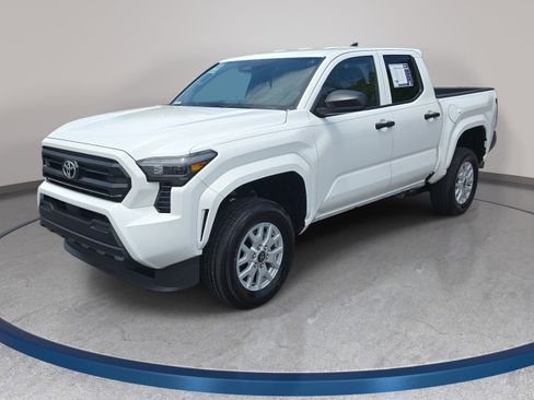 Used 2025 Toyota Tacoma SR RWD image 1