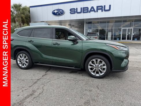 Used 2023 Toyota Highlander Limited FWD image 1