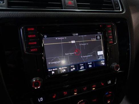 Used 2017 Volkswagen Jetta GLI FWD image 23
