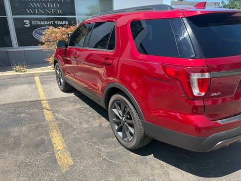 Used 2017 Ford Explorer XLT w/ Equipment Group 202A FWD image 2