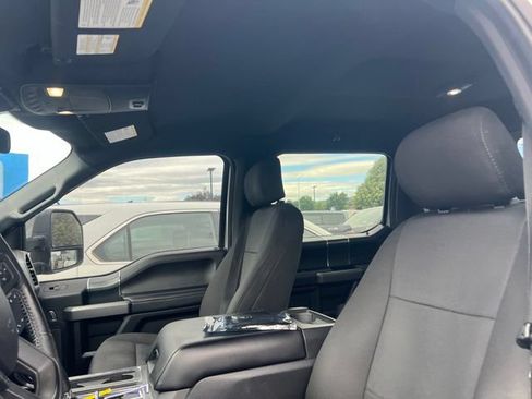 Used 2019 Ford F150 XLT w/ Equipment Group 302A Luxury AWD/4WD image 15