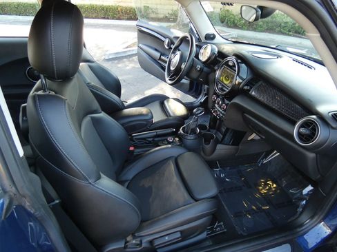 Used 2015 MINI Cooper S image 26