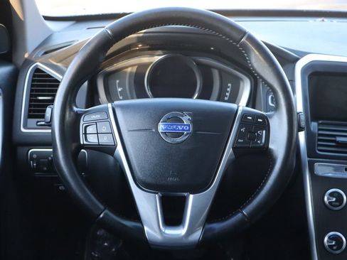 Used 2016 Volvo XC60 T5 Premier image 18