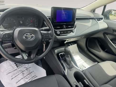 Used 2024 Toyota Corolla LE FWD image 10