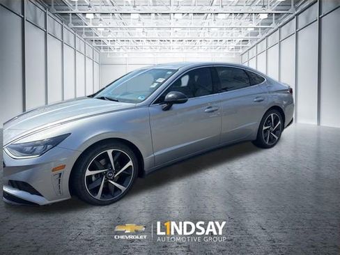 Used 2021 Hyundai Sonata SEL Plus w/ Preferred Accessory Package image 4