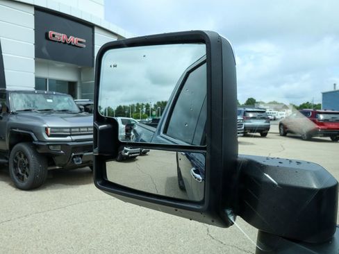 New 2026 GMC Sierra 2500 Denali w/ Denali Reserve Package AWD/4WD image 30