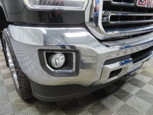 Used 2019 GMC Sierra 2500 SLT image 46