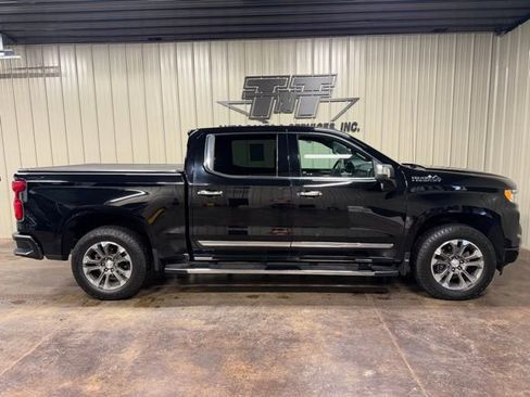 Used 2023 Chevrolet Silverado 1500 High Country w/ Technology Package image 7