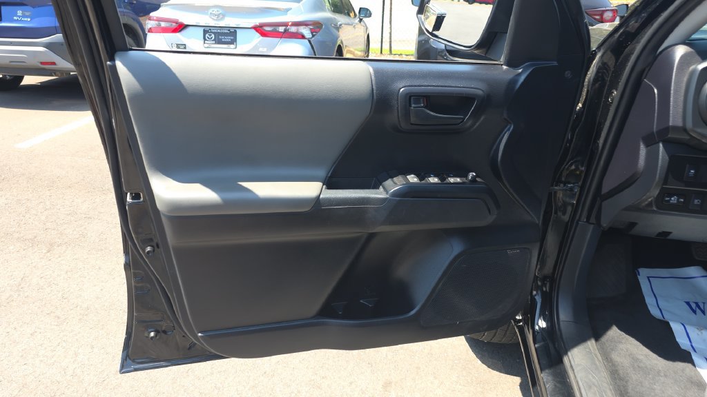Used 2021 Toyota Tacoma SR w/ SR Convenience Package RWD image 11