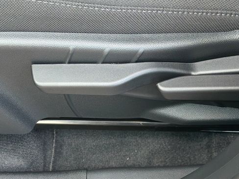 Used 2026 Chevrolet Equinox LT image 24