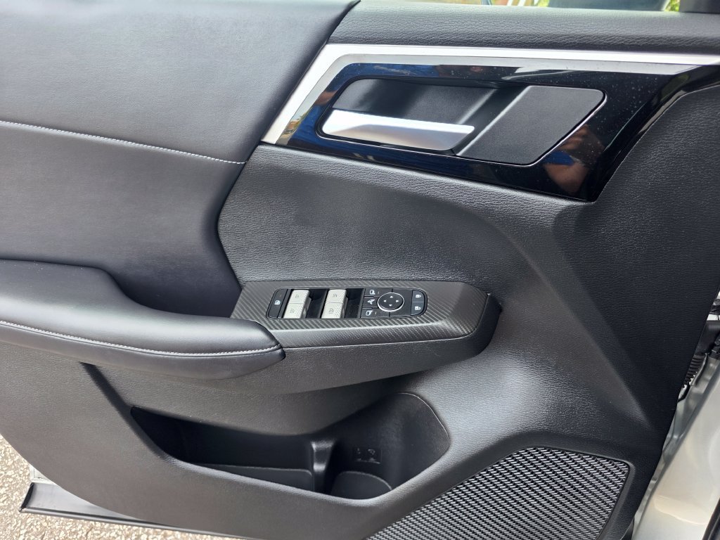 Used 2023 Mitsubishi Outlander SE FWD image 14