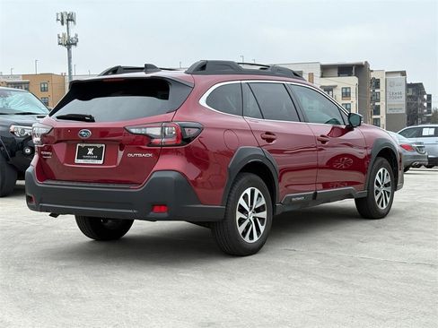 Used 2024 Subaru Outback Premium image 9