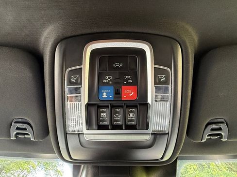 Used 2024 RAM 2500 Limited AWD/4WD image 29