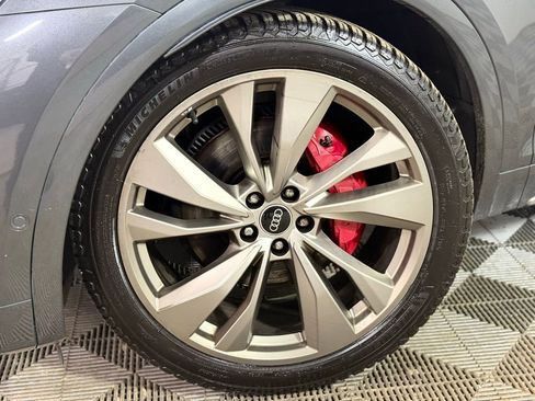 Used 2024 Audi SQ5 Prestige AWD/4WD image 2