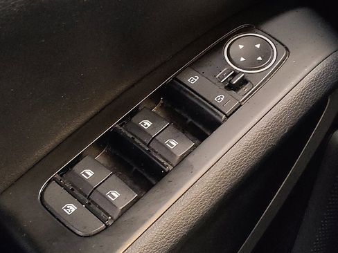 Used 2020 Kia Soul LX image 27