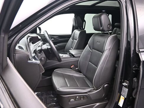 Used 2022 Cadillac Escalade Sport w/ Touring Package image 21