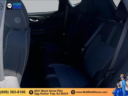 Used 2025 Chevrolet Blazer LT AWD/4WD image 24