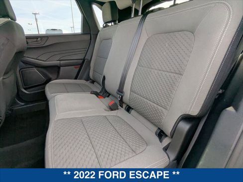 Used 2022 Ford Escape SE image 21