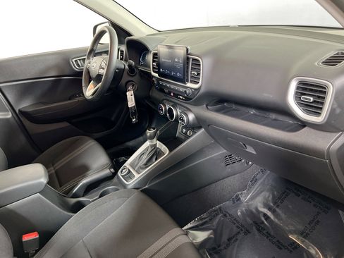 Used 2023 Hyundai Venue SEL w/ Cargo Package image 27