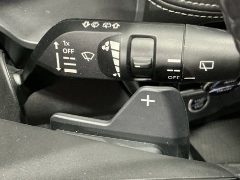 Used 2023 Nissan Rogue Platinum w/ Platinum Premium Package image 20