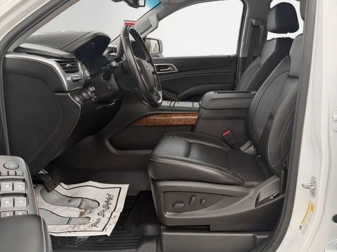 Used 2020 Chevrolet Suburban Premier image 12