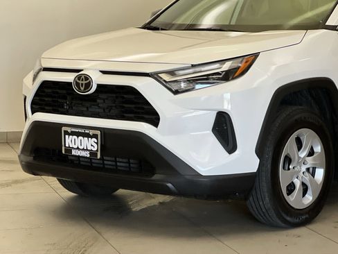 Used 2024 Toyota RAV4 LE AWD/4WD image 28