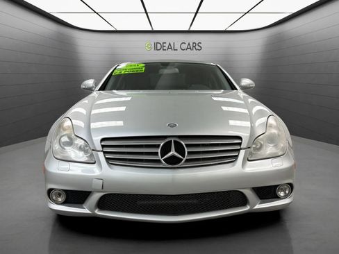 Used 2008 Mercedes-Benz CLS 550 image 2