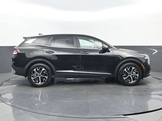 Used 2024 Kia Sportage EX FWD video 2