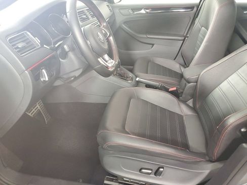 Used 2017 Volkswagen Jetta GLI image 11