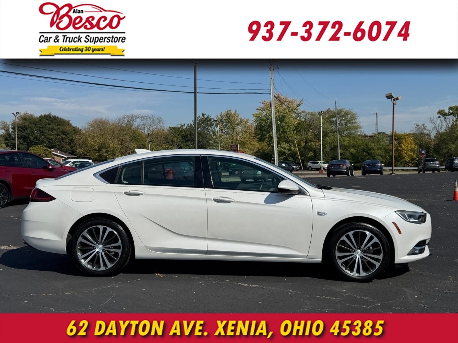 Used 2018 Buick Regal Essence w/ Driver Confidence Package #1 FWD image 3