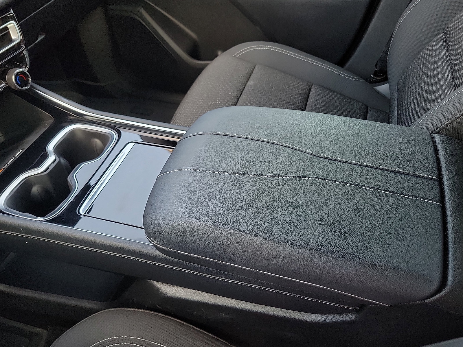 Used 2024 Chevrolet Traverse LT FWD image 19