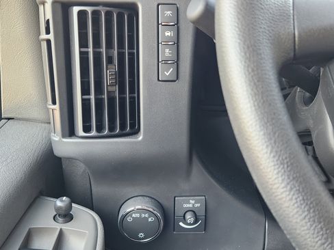 New 2025 Chevrolet Express 3500 w/ Power Convenience Package image 22