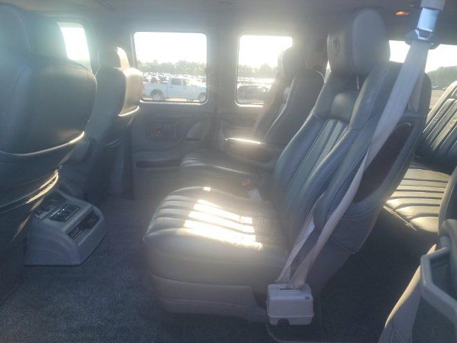 Used 2012 Chevrolet Express 1500 AWD image 15