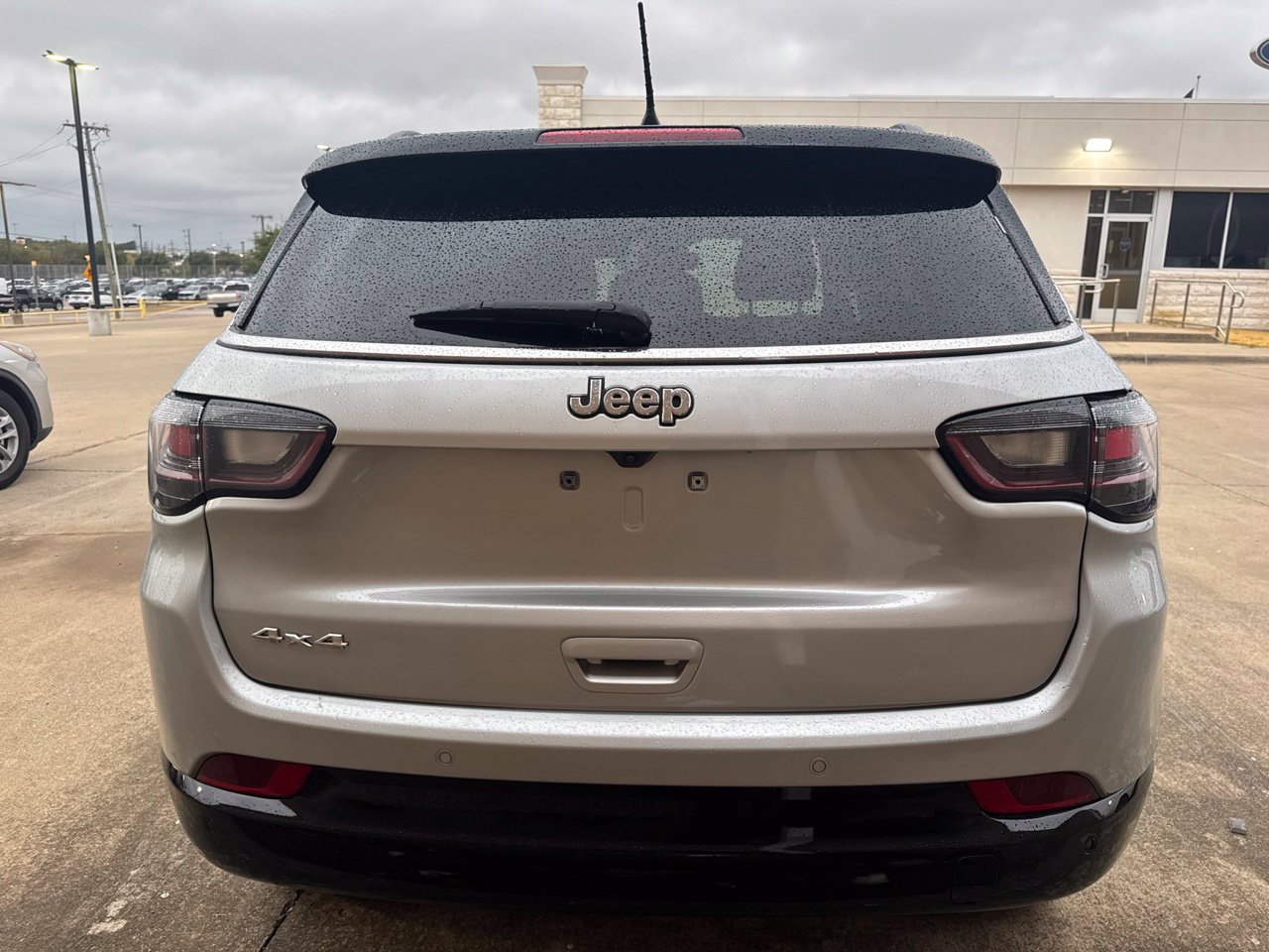 Used 2025 Jeep Compass Limited w/ Elite Group AWD/4WD image 5