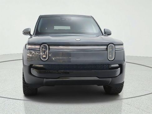 Used 2025 Rivian R1S Adventure Dual AWD/4WD image 2