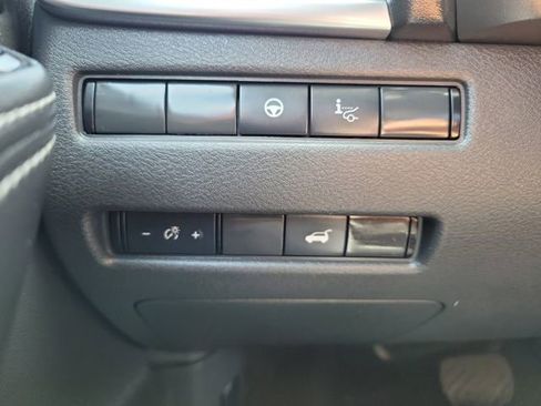 Certified 2021 Nissan Rogue Platinum FWD image 25