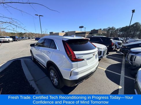 Used 2024 Cadillac XT4 Premium Luxury image 3