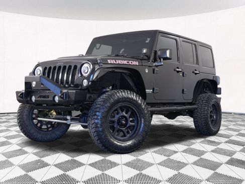 Used 2017 Jeep Wrangler Unlimited Rubicon w/ Connectivity Group AWD/4WD image 11