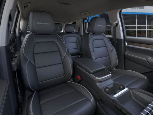 New 2026 GMC Terrain Denali w/ LPO, Black Badging Package image 16