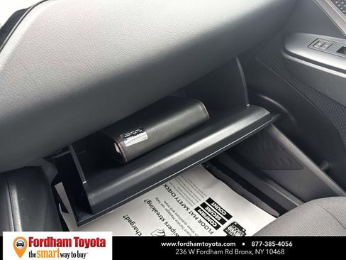 Used 2021 Toyota C-HR LE image 32