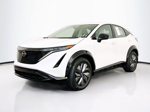 Used 2024 Nissan Ariya AWD image 3