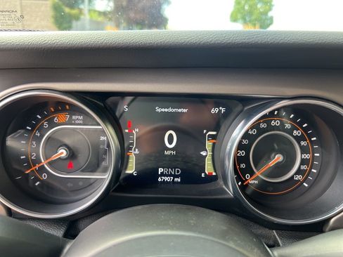 Used 2021 Jeep Wrangler Unlimited Sport image 14