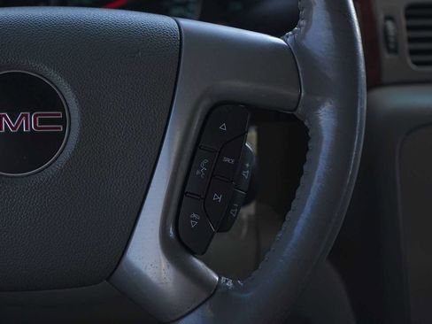 Used 2013 GMC Yukon SLT image 18