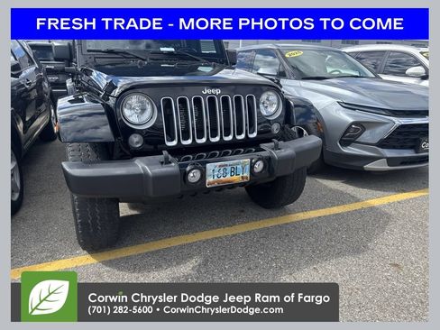 Used 2016 Jeep Wrangler Unlimited Sahara w/ Connectivity Group AWD/4WD image 1
