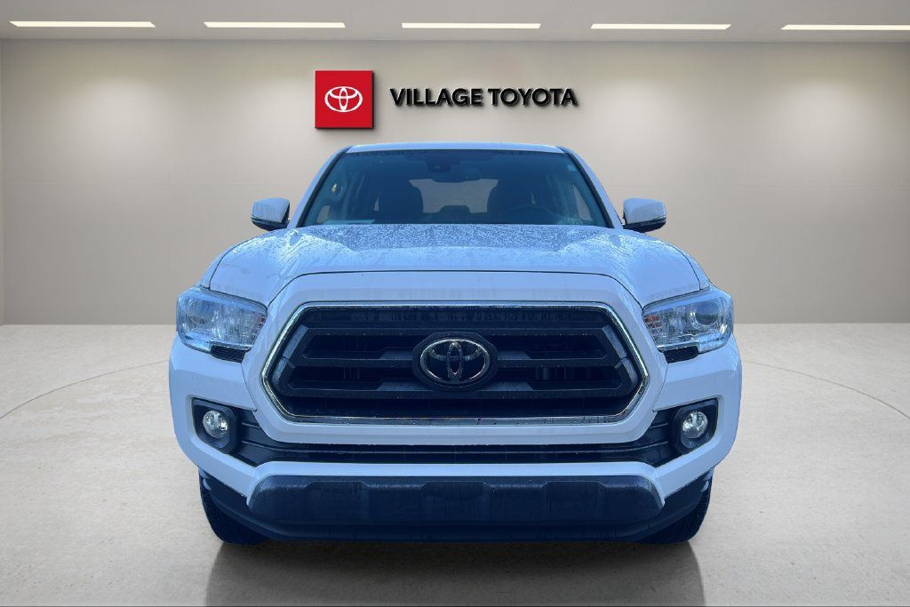 Certified 2022 Toyota Tacoma SR5 w/ Technology Package RWD image 8