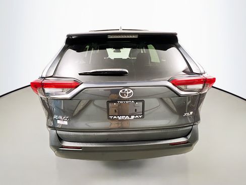 Used 2021 Toyota RAV4 XLE image 6