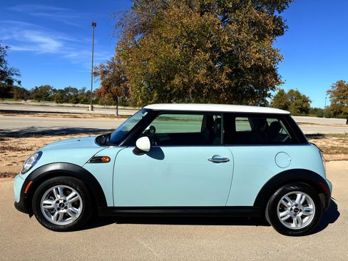 Used 2013 MINI Cooper Hardtop image 2