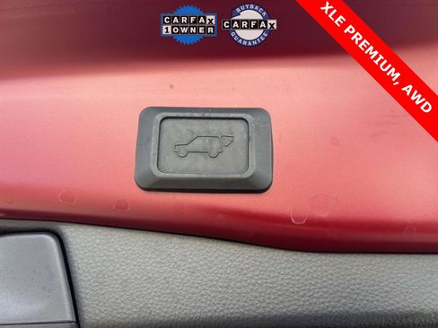 Used 2023 Toyota RAV4 XLE Premium image 13