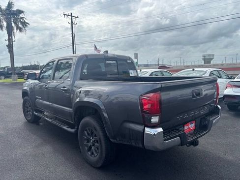 Used 2020 Toyota Tacoma SR5 RWD image 3